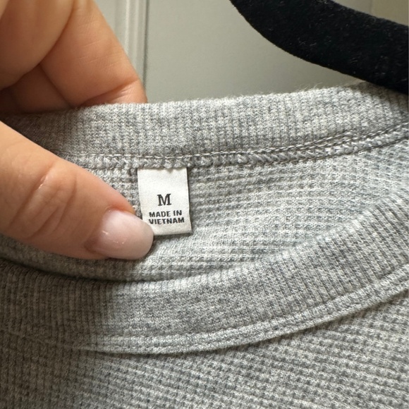 Gray Aritzia Sunday Best Cropped Thermal - Picture 3 of 4